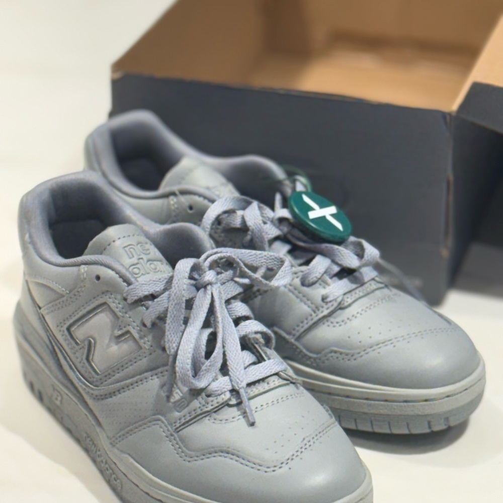 New Balance Gray Sneakers Low-Top Versatile Design